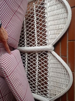 Sillón de dos plazas de mimbre