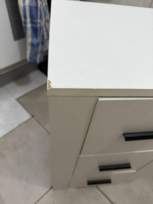 Mesa de noche 40 x 33 x 70