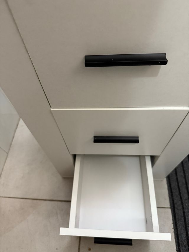 Mesa de noche 40 x 33 x 70