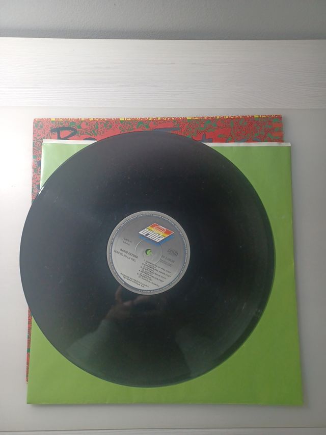 Vinilo  "Veneno en la piel" de RadioFutura