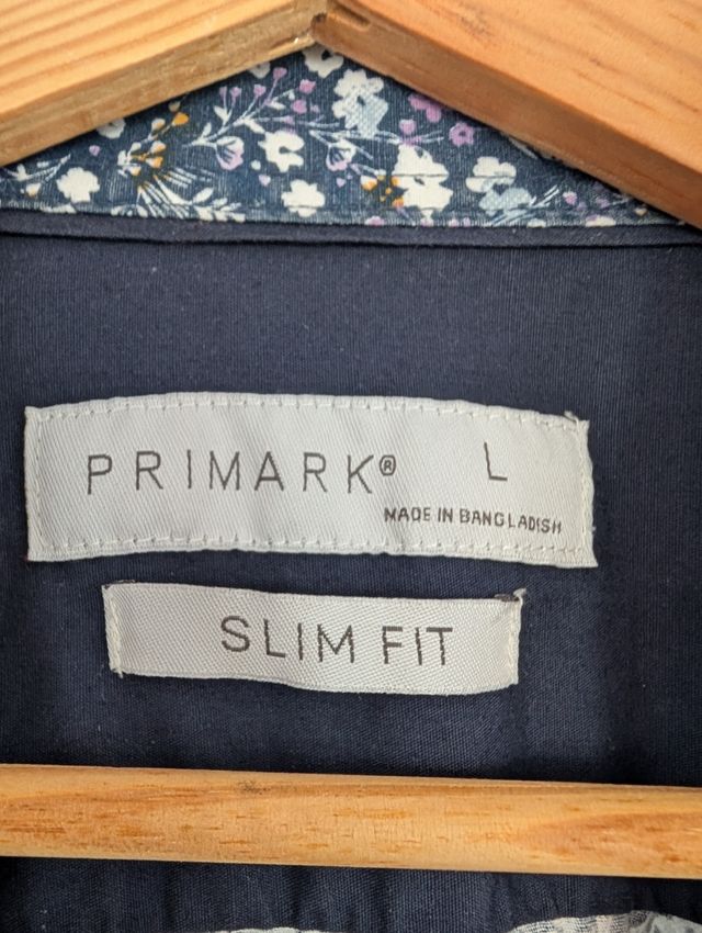 Camisa floral manga larga en muy buen estado