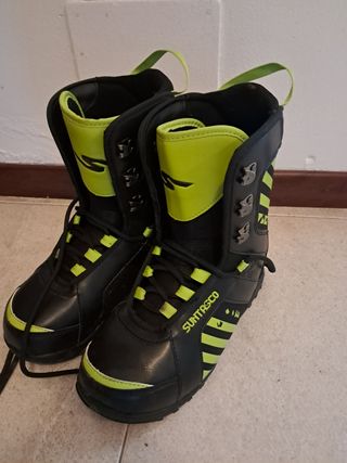 Tabla snowboard, botas y gafas