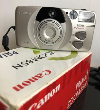 Macchina fotografica vintage Canon Prima