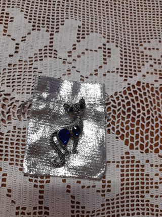 Spilla a forma di gatto con pietra color blu