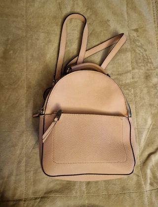 Mochila rosa de Stradivarius