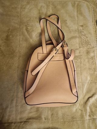 Mochila rosa de Stradivarius