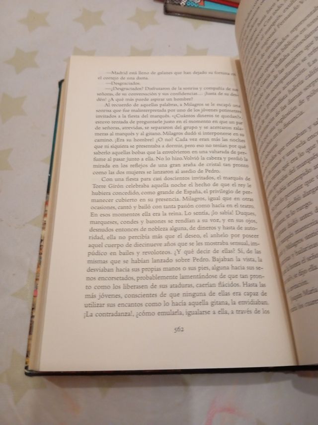 La reina descalza (Novela histórica) (Spanish Edition)