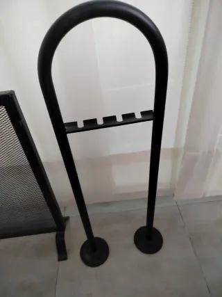 Soporte colgador utiles para chimenea