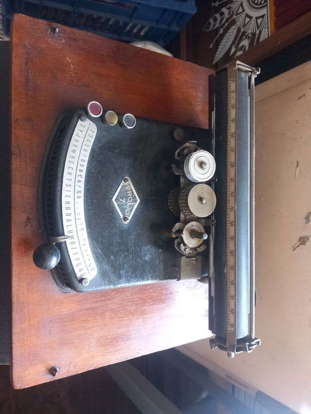 Máquina de escribir Frolio 7