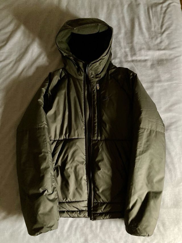 Cazadora Nike S negra