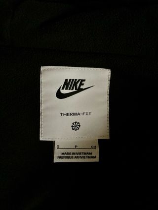 Cazadora Nike S negra