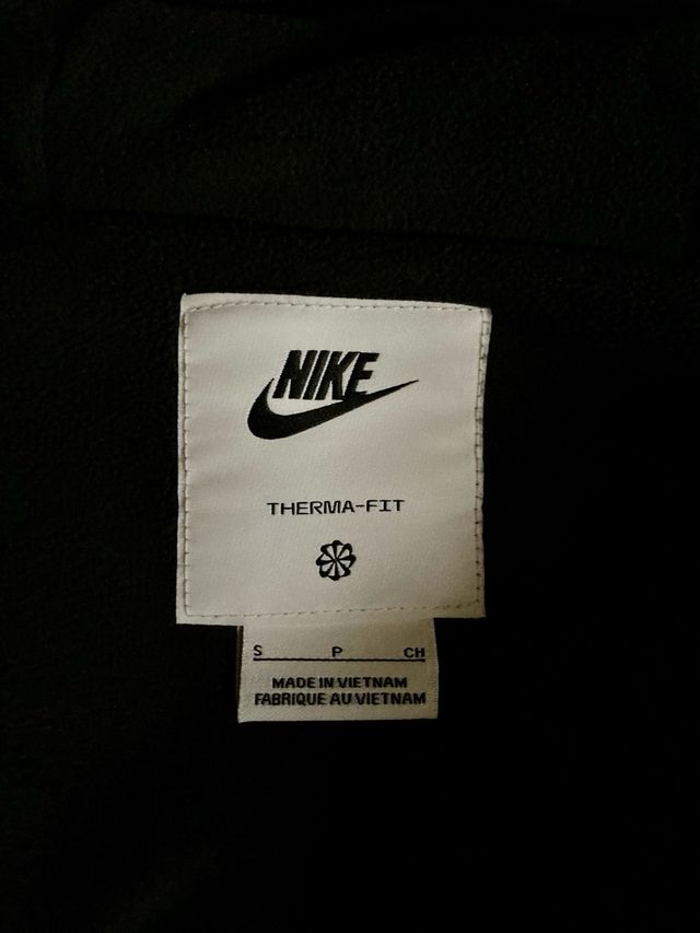 Cazadora Nike S negra