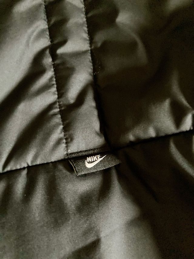 Cazadora Nike S negra