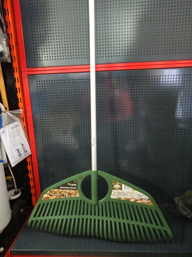 Rastrillo escoba de polipropileno y alu.