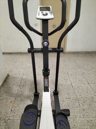 Elíptica Decathlon. Se encuentra en SALAMANCA