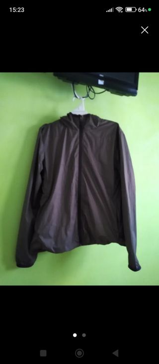 Cortavientos impermeable mujer