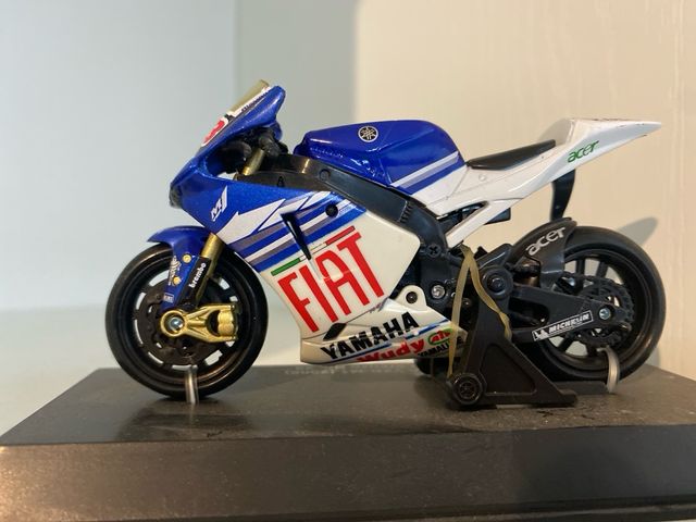 Yamaha Jorge Lorenzo 48
