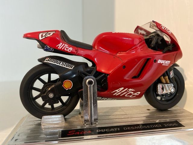 Ducati Desmosedici 2006