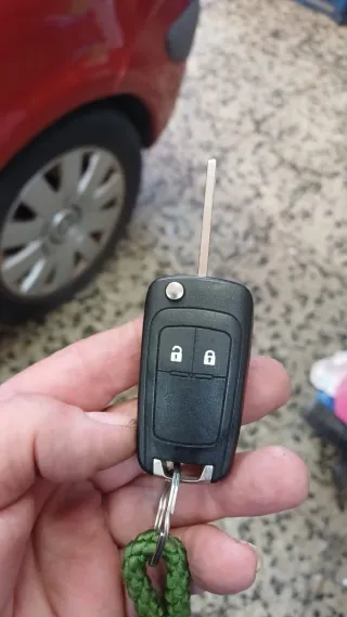 Copia de llave y reparaciones de componentes eléc