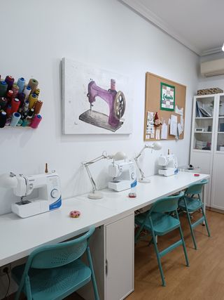 Taller para aprender a coser.