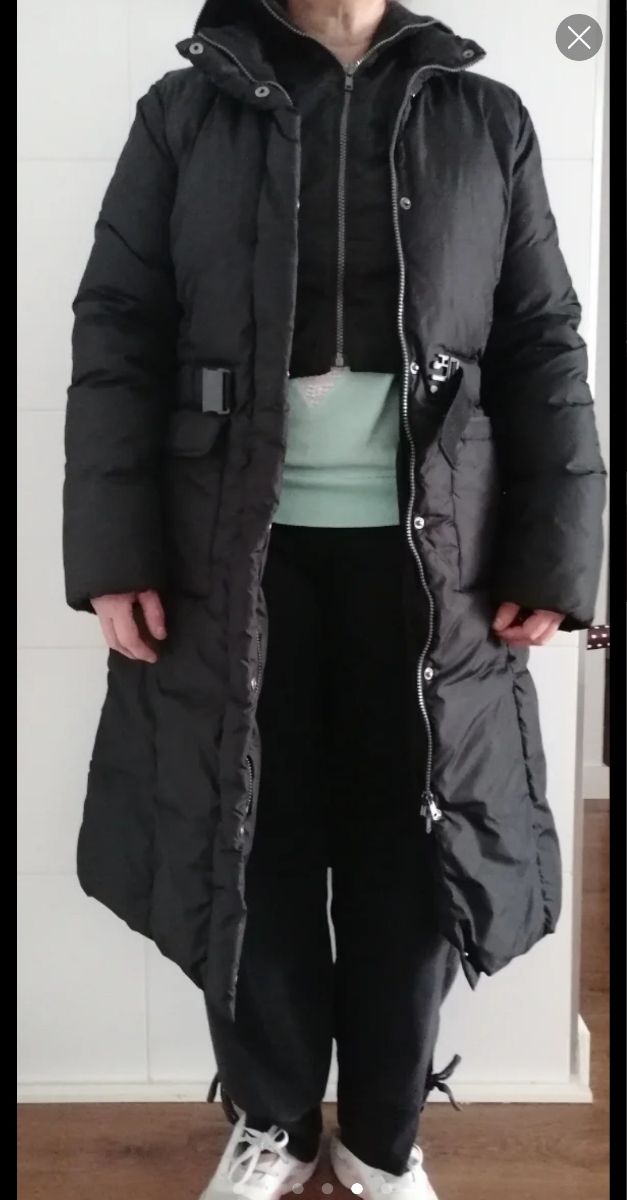 Abrigo de plumas negro