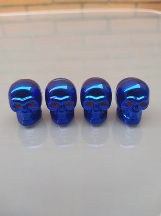 🎯 4 Tapones BLUE SKULL para válvulas gordas. 
