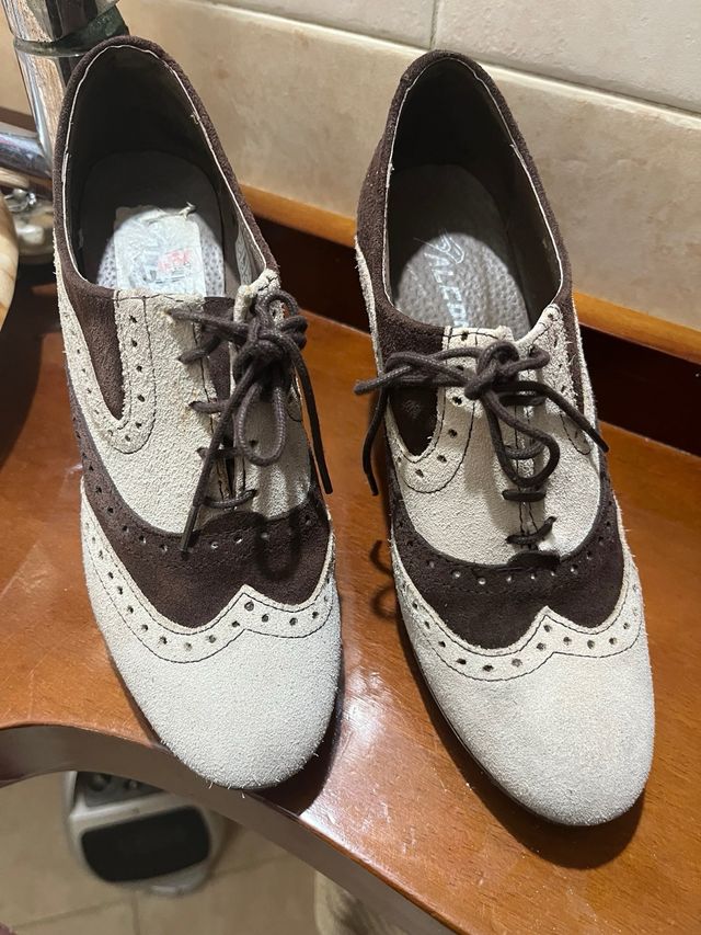 Zapatos tacon antelina