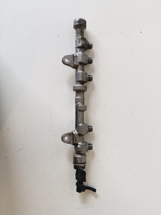 Rampa inyectora Opel Corsa d año 2013