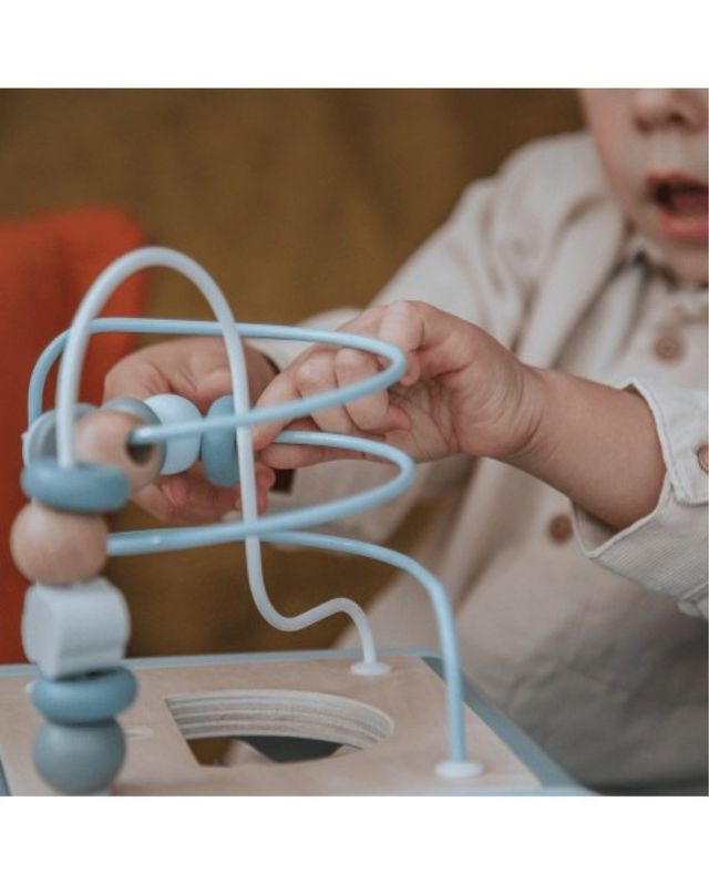 Cubo de actividades motoras niños