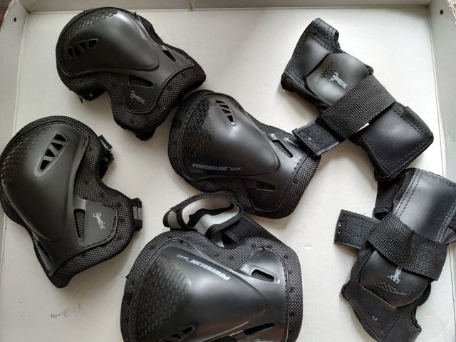 Rollerblade N. 43 + protezioni - usati un'oretta