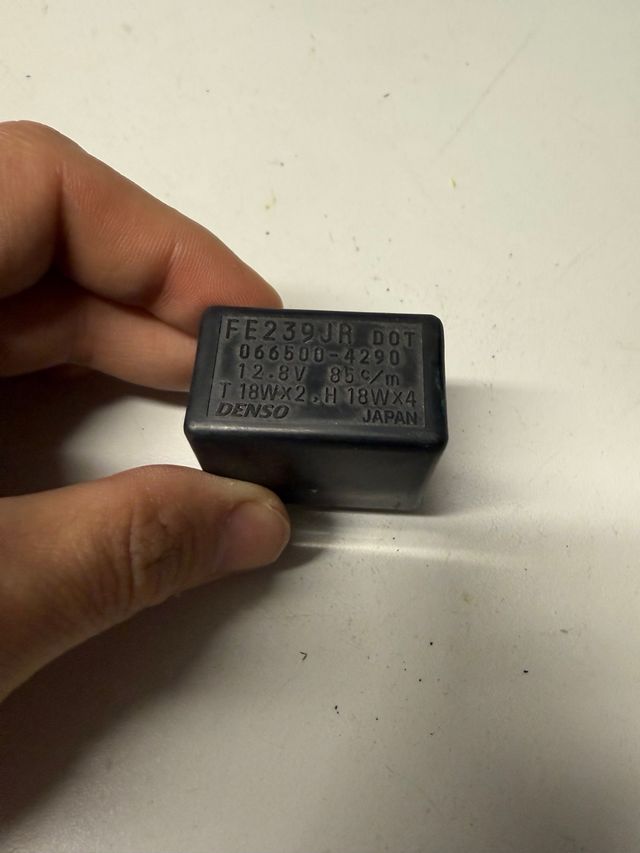 RELE Suzuki gsxr 600 k5