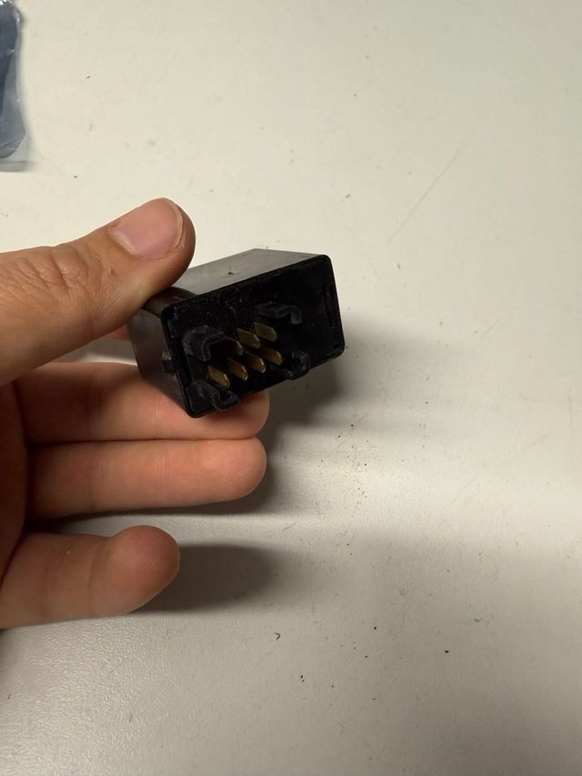 RELE Suzuki gsxr 600 k5