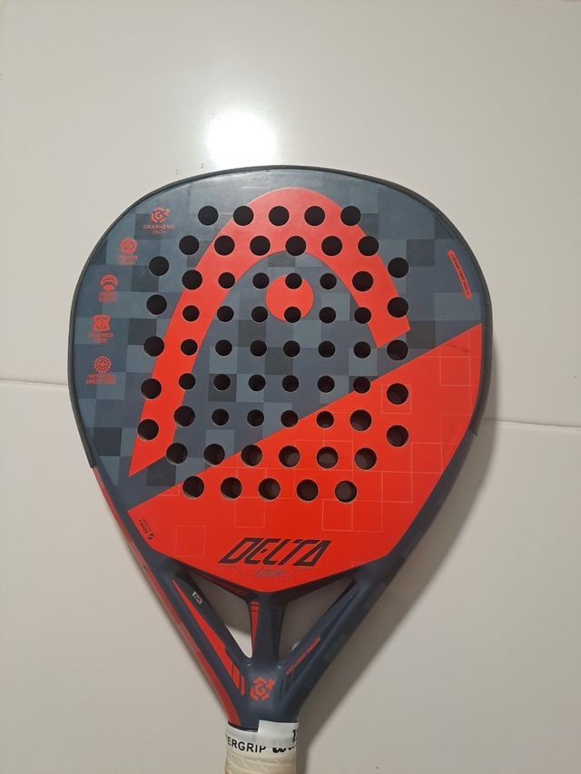 PALA DE PADEL DELTA TOUR.