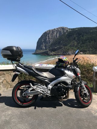 Suzuki gsr 600cc