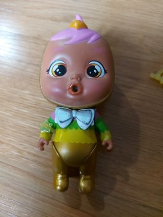 Bebés llorones. Casa dorada.