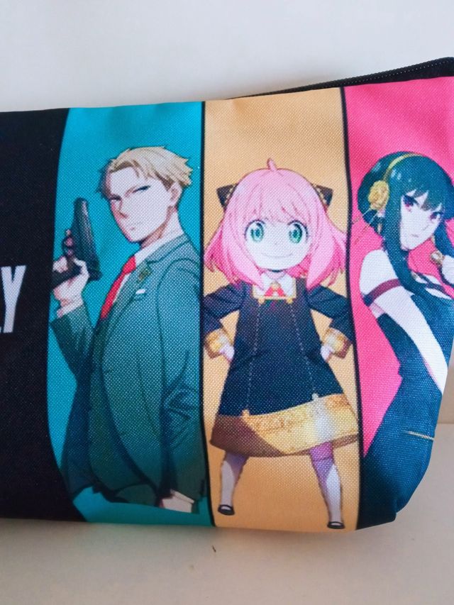 Precioso Neceser Spyxfamily 🎁+ 20 pegatinas