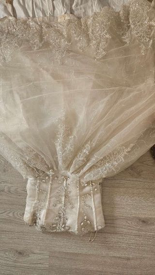 Vendo vestido muy bonito, usado y lavado 3 veces.