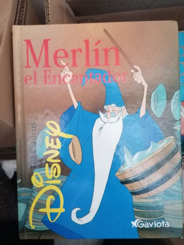 Merlín el Encantador (Clásicos Disney) (Spanish Edition)