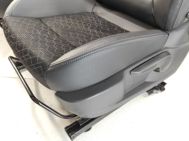 JUEGO ASIENTOS PEUGEOT 3008 2015