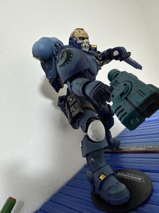 Figura articulada warhammer 40000