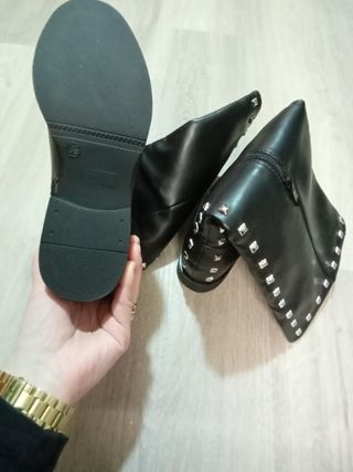 Stivali con borchie nuovi!