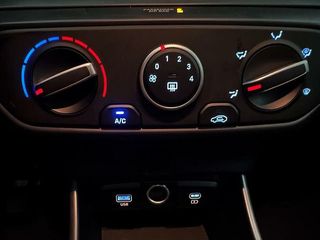Hyundai i20 1.2 MPI 79CV Essence