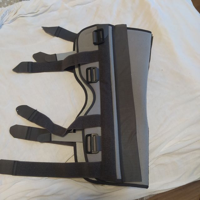 Ortesis inmovilizadora de rodilla