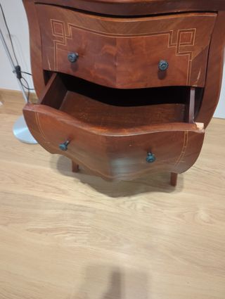 Mesita Cómoda de estilo Luis XV