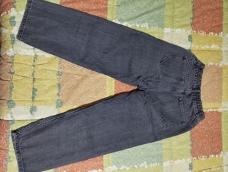 Jeans neri ragazza Benetton.