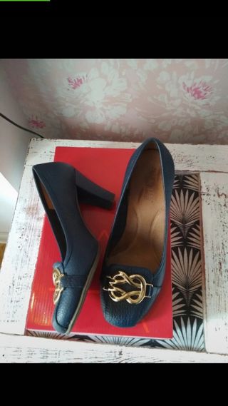 ZAPATOS AZULES DE PIEL