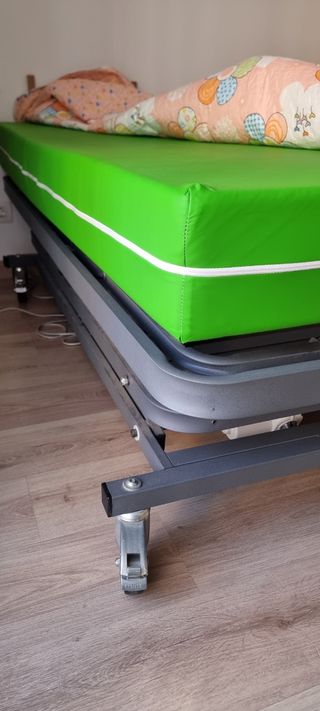 Dos camas articuladas geriátrica con colchón visco