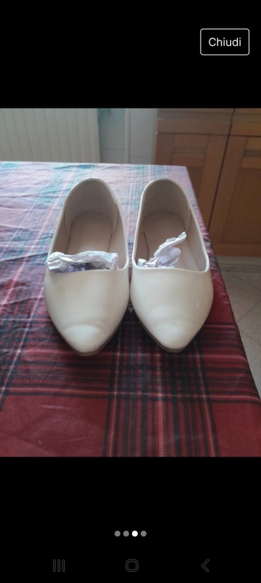 Ballerine in vernice bianca