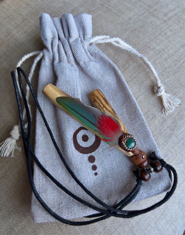 Kuripe palosanto y plumas