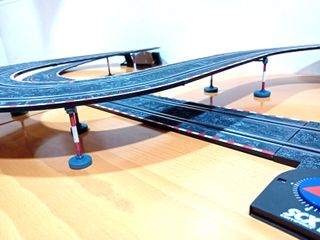ELEVADOR DE PISTAS METALICO PARA SCALEXTRIC COMPAC